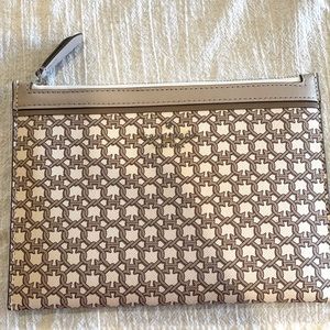 Kate Spade medium zip pouch